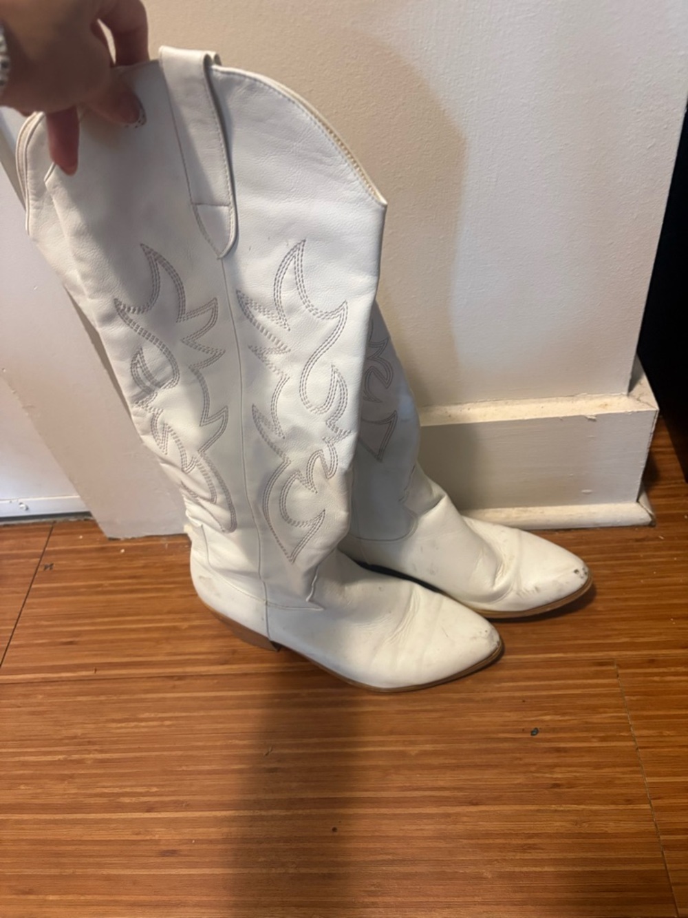 White Women's Western Cowboy Boots - Classic Tall Leather Style